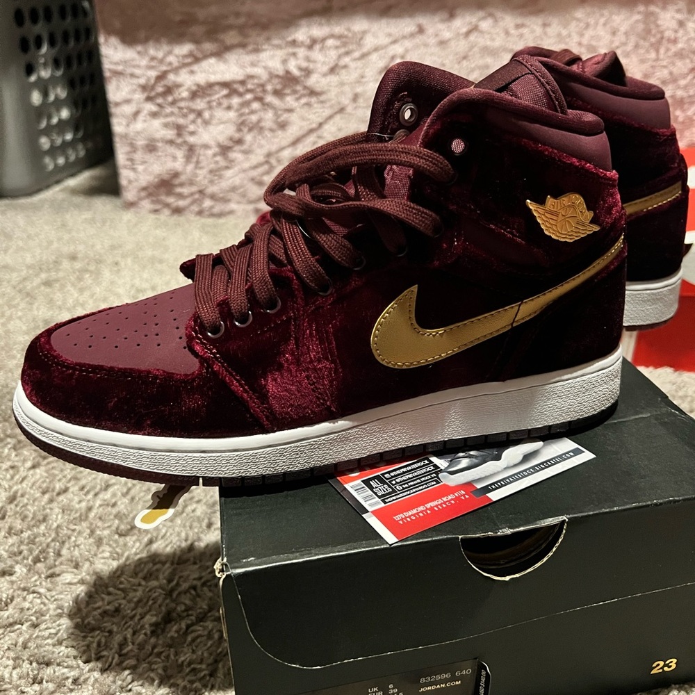 Air Jordan 1 Heiress GG “Velvet”
